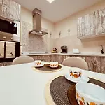 Click&guest - Cosmopolis 2 * Santa Lucia